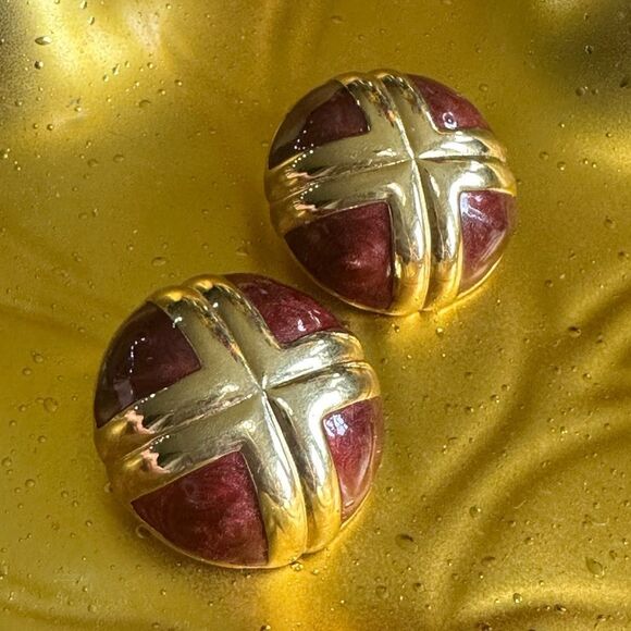 Vintage Avon Dome Enamel Clip on Earrings - Picture 2 of 4